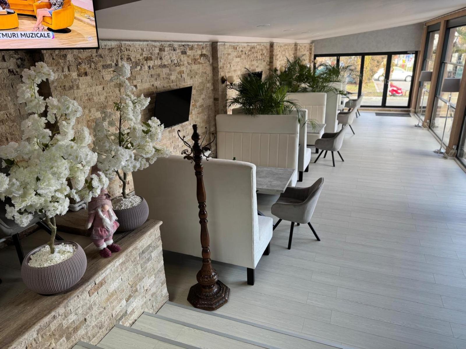 Hotel Hego (Adults Only) Hunedoara Exterior foto