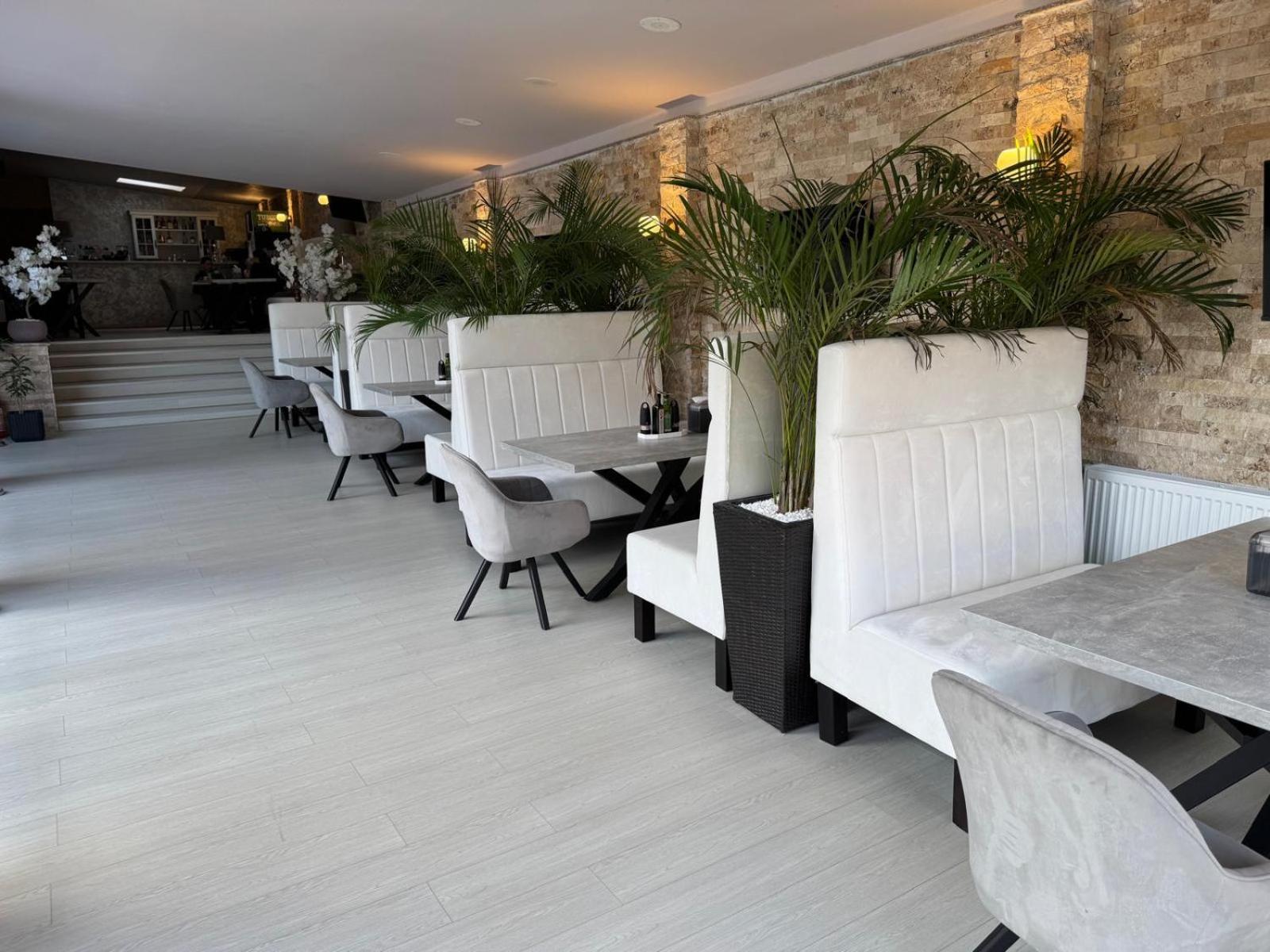 Hotel Hego (Adults Only) Hunedoara Exterior foto