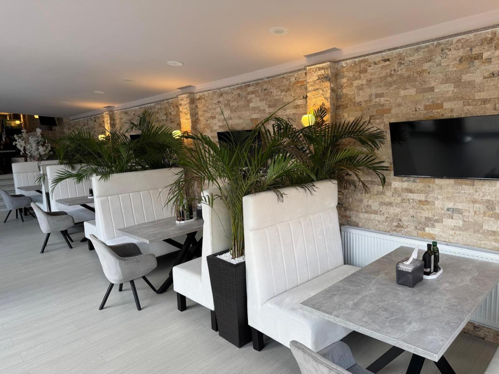 Hotel Hego (Adults Only) Hunedoara Exterior foto