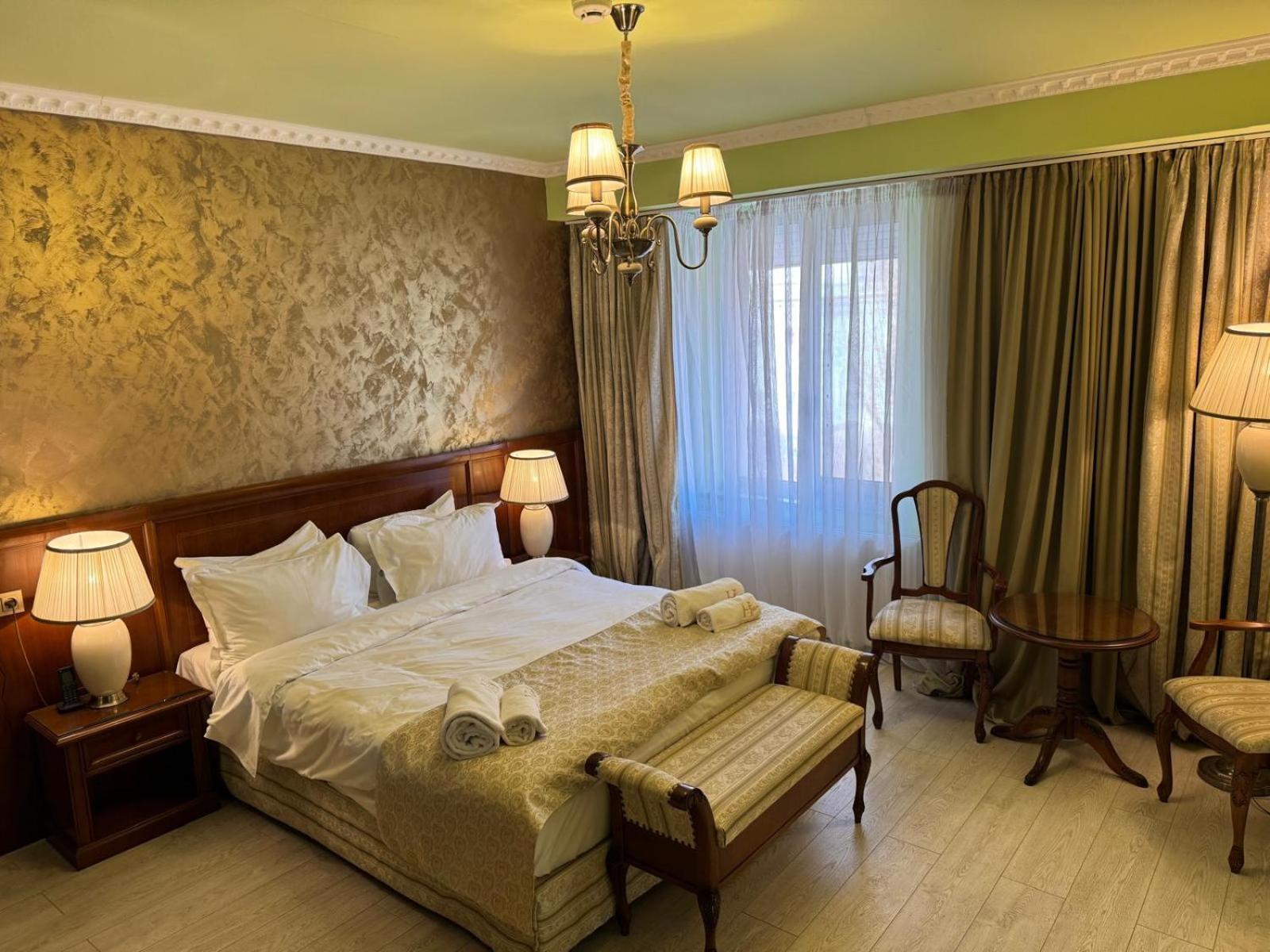 Hotel Hego (Adults Only) Hunedoara Exterior foto