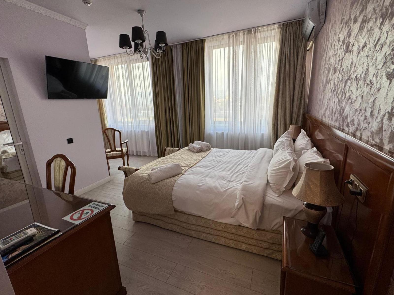 Hotel Hego (Adults Only) Hunedoara Exterior foto