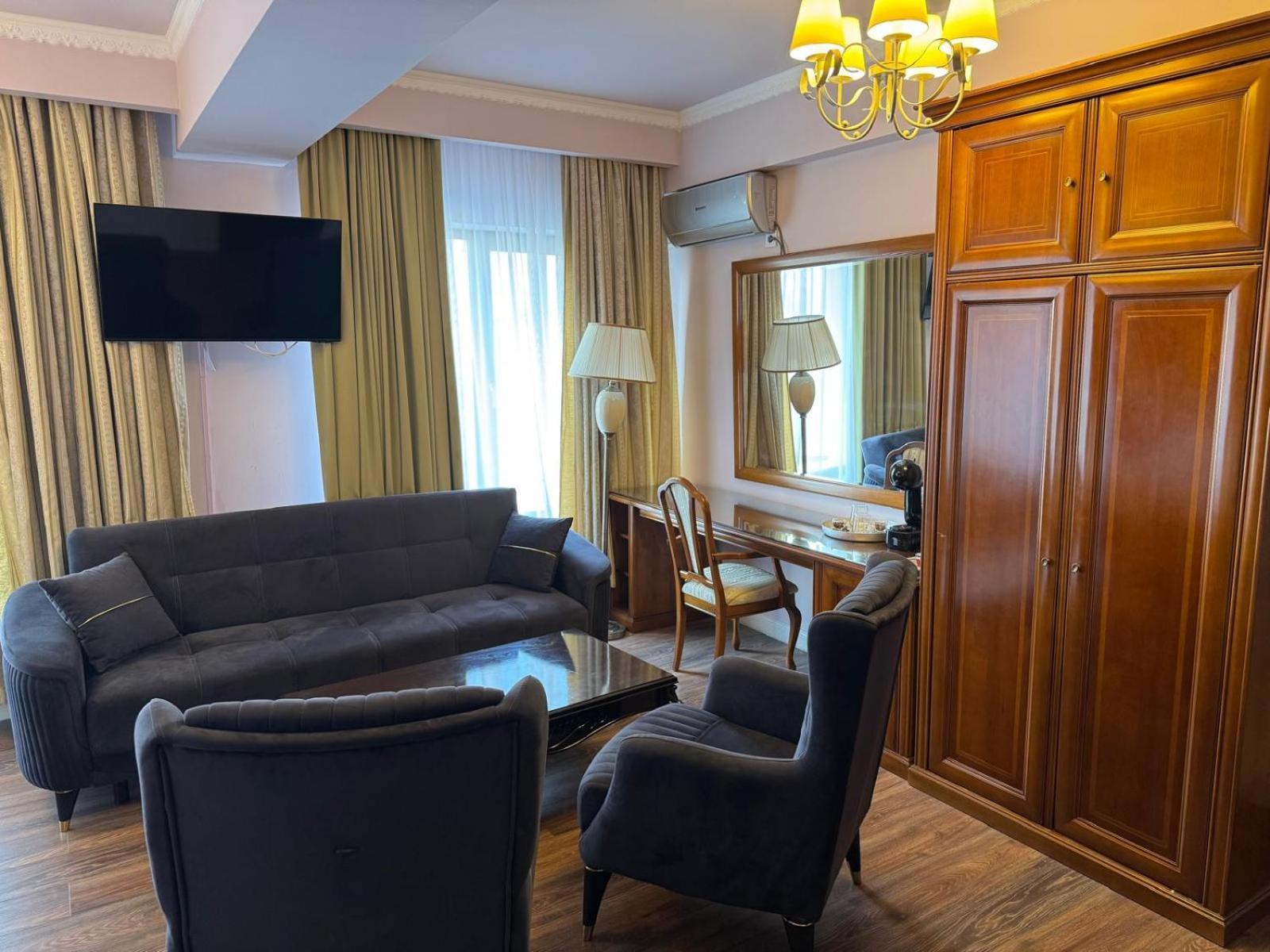 Hotel Hego (Adults Only) Hunedoara Exterior foto