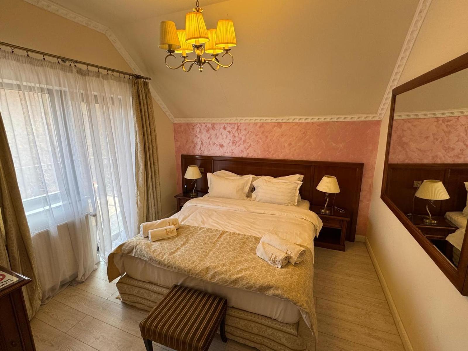 Hotel Hego (Adults Only) Hunedoara Exterior foto