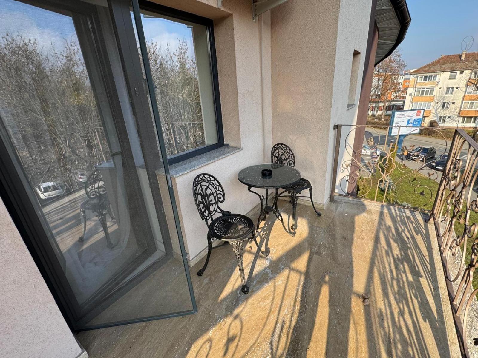 Hotel Hego (Adults Only) Hunedoara Exterior foto